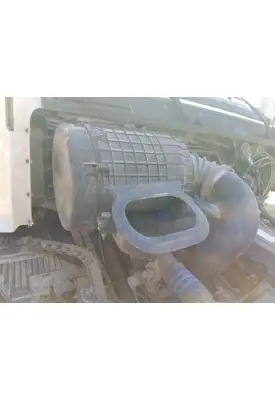 VOLVO VNL AIR CLEANER