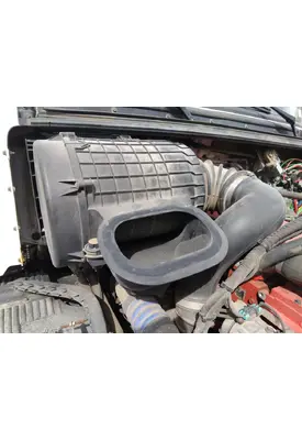VOLVO VNL AIR CLEANER