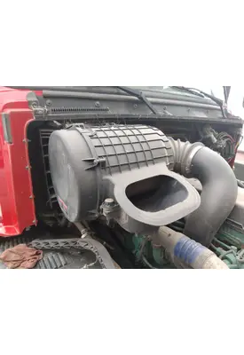 VOLVO VNL AIR CLEANER