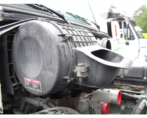 VOLVO VNL AIR CLEANER