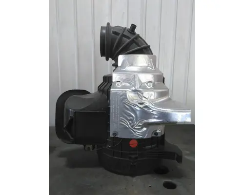 VOLVO VNL AIR CLEANER