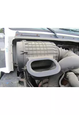 VOLVO VNL AIR CLEANER