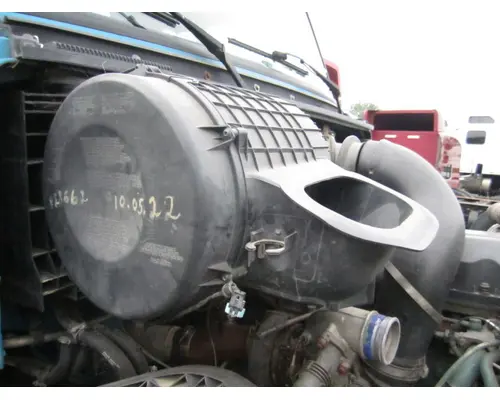 VOLVO VNL AIR CLEANER