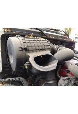 VOLVO VNL AIR CLEANER