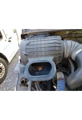 VOLVO VNL AIR CLEANER