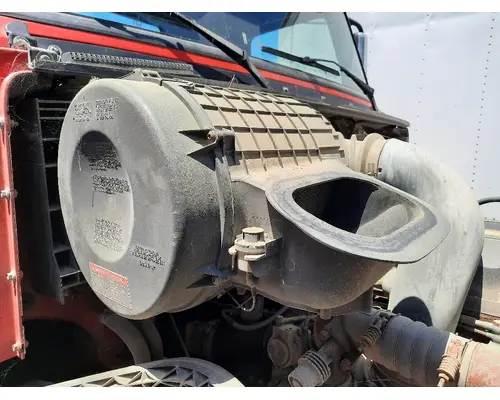 VOLVO VNL AIR CLEANER