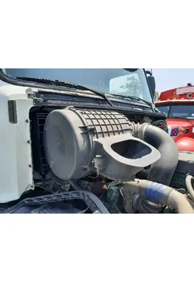 VOLVO VNL AIR CLEANER