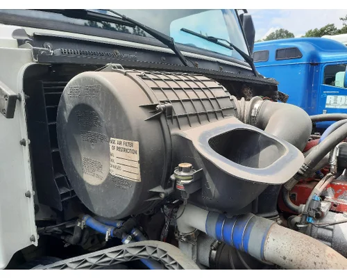 VOLVO VNL AIR CLEANER