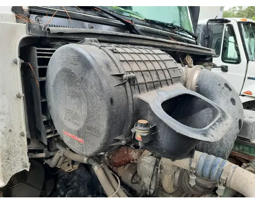 VOLVO VNL AIR CLEANER