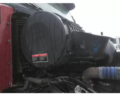 VOLVO VNL AIR CLEANER