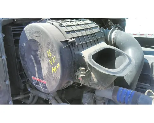 VOLVO VNL AIR CLEANER