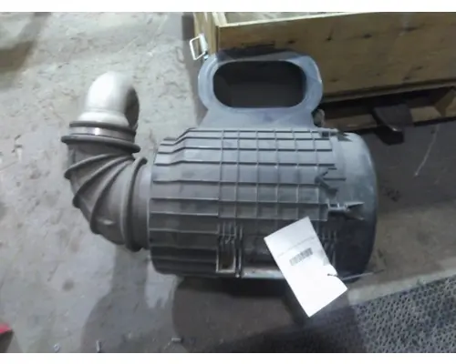 VOLVO VNL AIR CLEANER