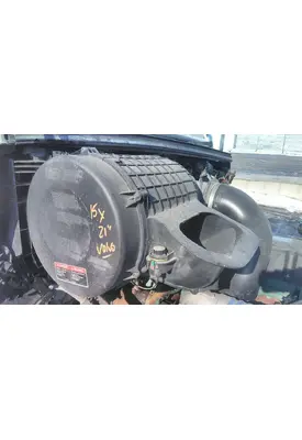 VOLVO VNL AIR CLEANER