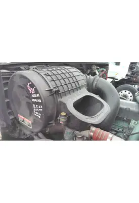 VOLVO VNL AIR CLEANER