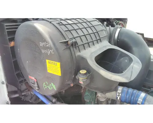 VOLVO VNL AIR CLEANER
