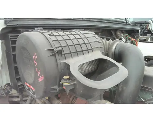 VOLVO VNL AIR CLEANER