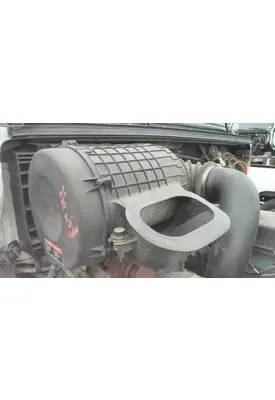 VOLVO VNL AIR CLEANER