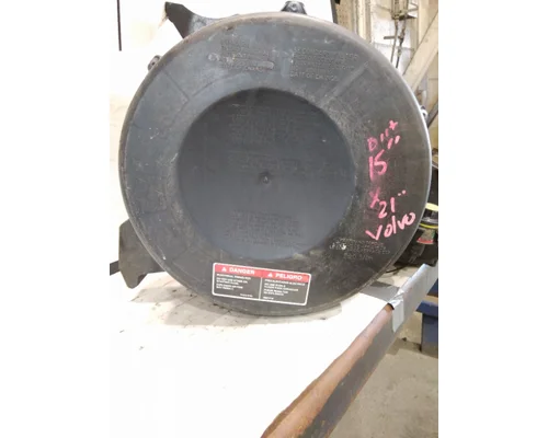 VOLVO VNL AIR CLEANER