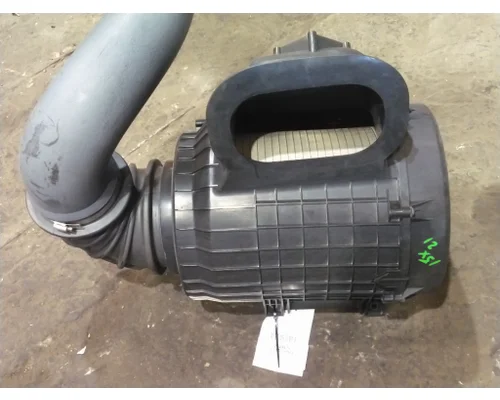 VOLVO VNL AIR CLEANER