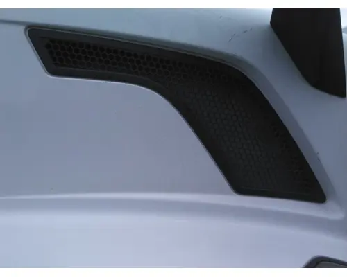 VOLVO VNL AIR INTAKE LOUVERCOVER