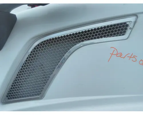 VOLVO VNL AIR INTAKE LOUVERCOVER