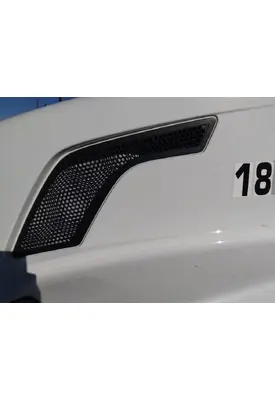 VOLVO VNL AIR INTAKE LOUVER/COVER