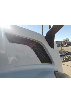 VOLVO VNL AIR INTAKE LOUVER/COVER