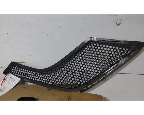 VOLVO VNL AIR INTAKE LOUVERCOVER