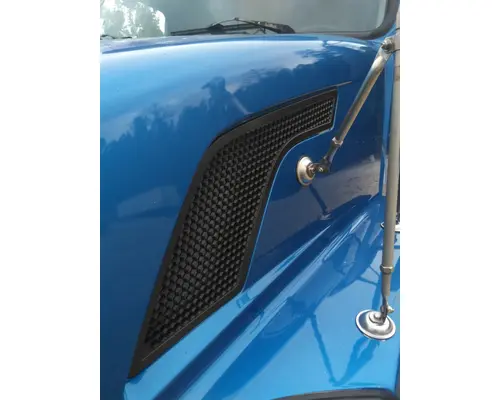 VOLVO VNL AIR INTAKE LOUVERCOVER