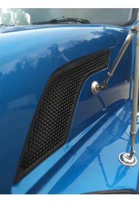 VOLVO VNL AIR INTAKE LOUVER/COVER