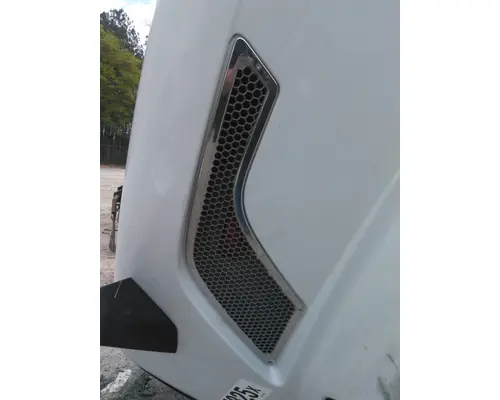 VOLVO VNL AIR INTAKE LOUVERCOVER