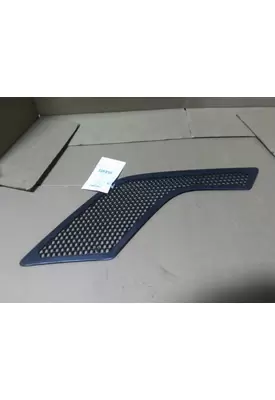 VOLVO VNL AIR INTAKE LOUVER/COVER
