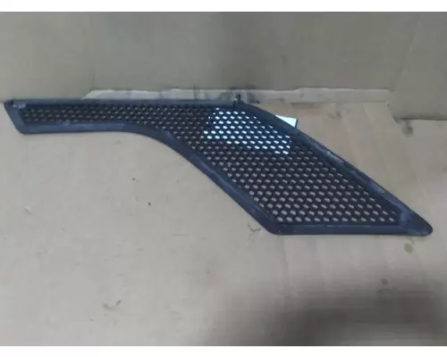 VOLVO VNL AIR INTAKE LOUVERCOVER