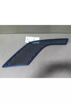 VOLVO VNL AIR INTAKE LOUVER/COVER