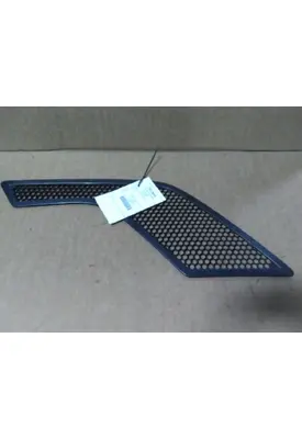 VOLVO VNL AIR INTAKE LOUVER/COVER