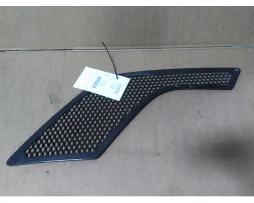 VOLVO VNL AIR INTAKE LOUVERCOVER