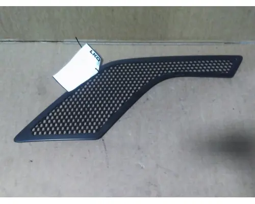 VOLVO VNL AIR INTAKE LOUVERCOVER