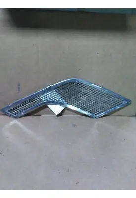 VOLVO VNL AIR INTAKE LOUVER/COVER