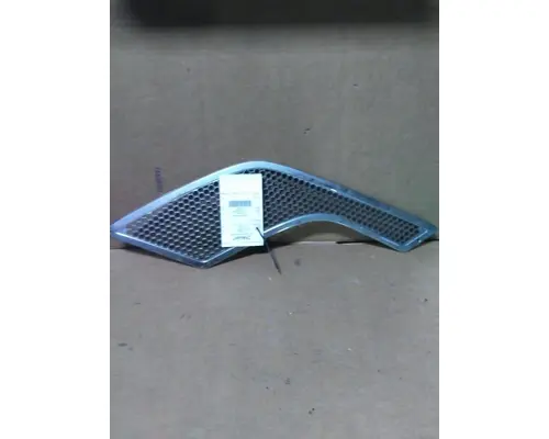 VOLVO VNL AIR INTAKE LOUVERCOVER