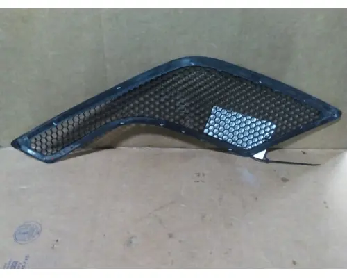 VOLVO VNL AIR INTAKE LOUVERCOVER