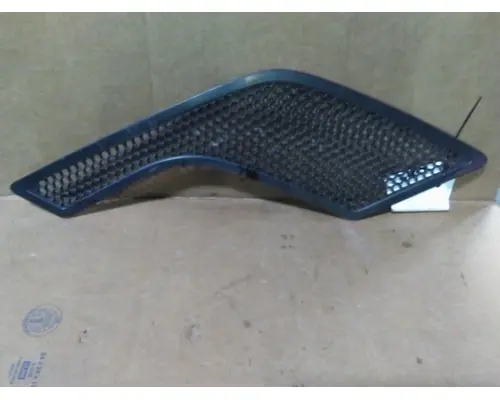 VOLVO VNL AIR INTAKE LOUVERCOVER