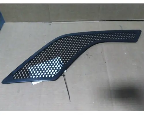 VOLVO VNL AIR INTAKE LOUVERCOVER