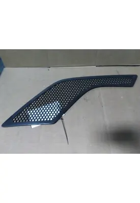 VOLVO VNL AIR INTAKE LOUVER/COVER