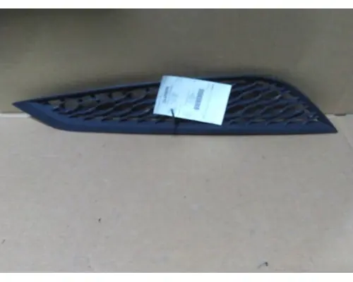 VOLVO VNL AIR INTAKE LOUVERCOVER