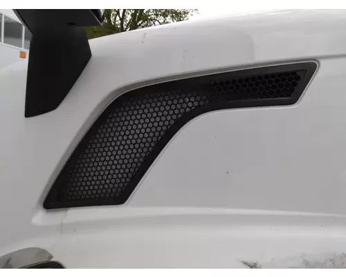 VOLVO VNL AIR INTAKE LOUVERCOVER