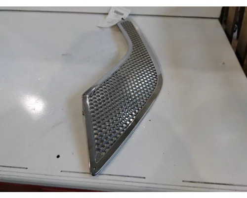 VOLVO VNL AIR INTAKE LOUVERCOVER