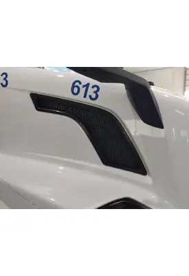 VOLVO VNL AIR INTAKE LOUVER/COVER