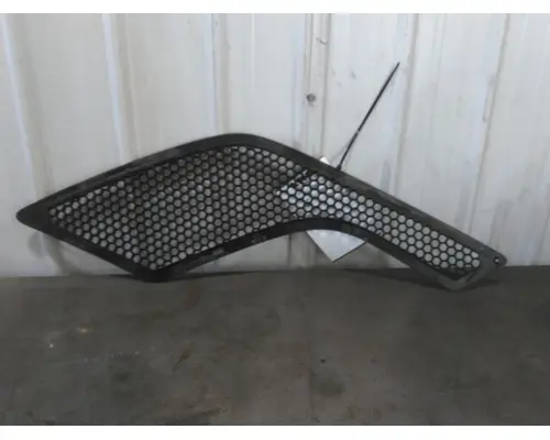 VOLVO VNL AIR INTAKE LOUVERCOVER