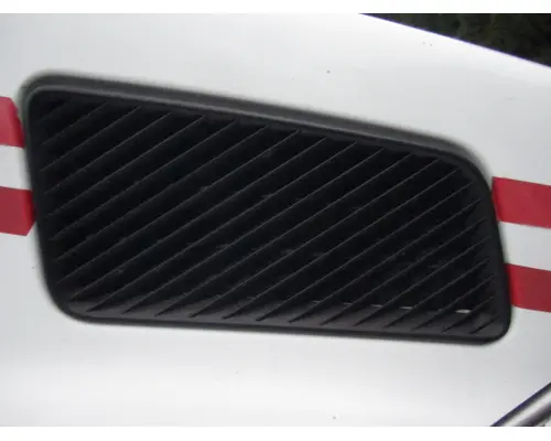 VOLVO VNL AIR INTAKE LOUVERCOVER