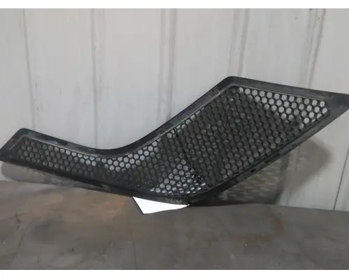 VOLVO VNL AIR INTAKE LOUVERCOVER